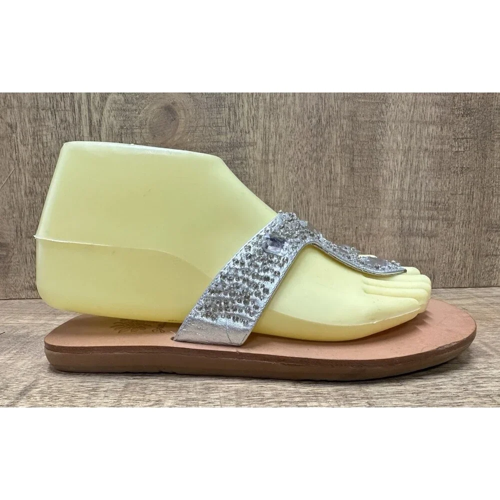 Yellow Box women size 6 silver leather thong flip flops sandals with jewels - Picture 8 of 13